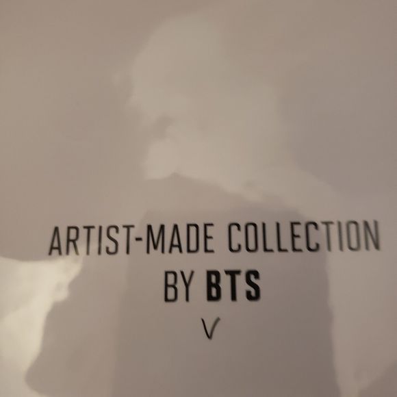 BTS V KIM TAEHYUNG BROOCH CLOUD DROPS ARTIST MADE COLLECTION K-POP- SEALED- NEW - Picture 11 of 12